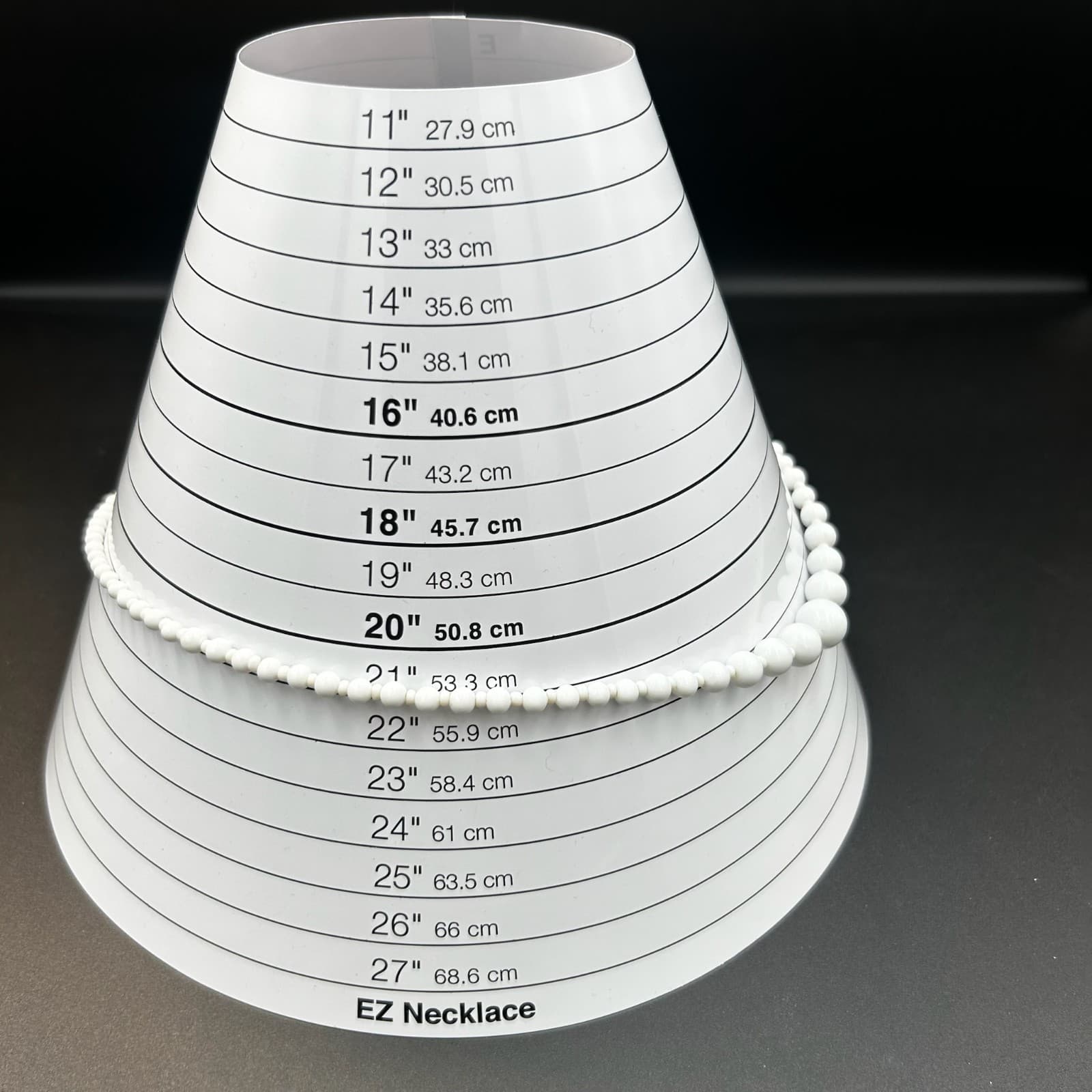 Vintage White Milk Glass Beaded Necklace with Large Center Bead 21" Classic Y2K - Thumbnail 8