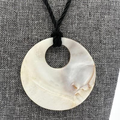 Vintage Modern Mother of Pearl Shell Statement Necklace Coastal Boho Circle - Thumbnail 4