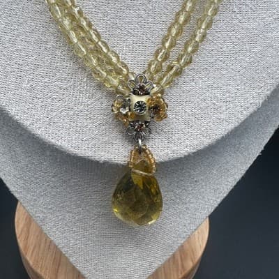 Vintage Yellow Faceted Crystal Beaded Necklace with Teardrop Pendant 16'' - Thumbnail 2