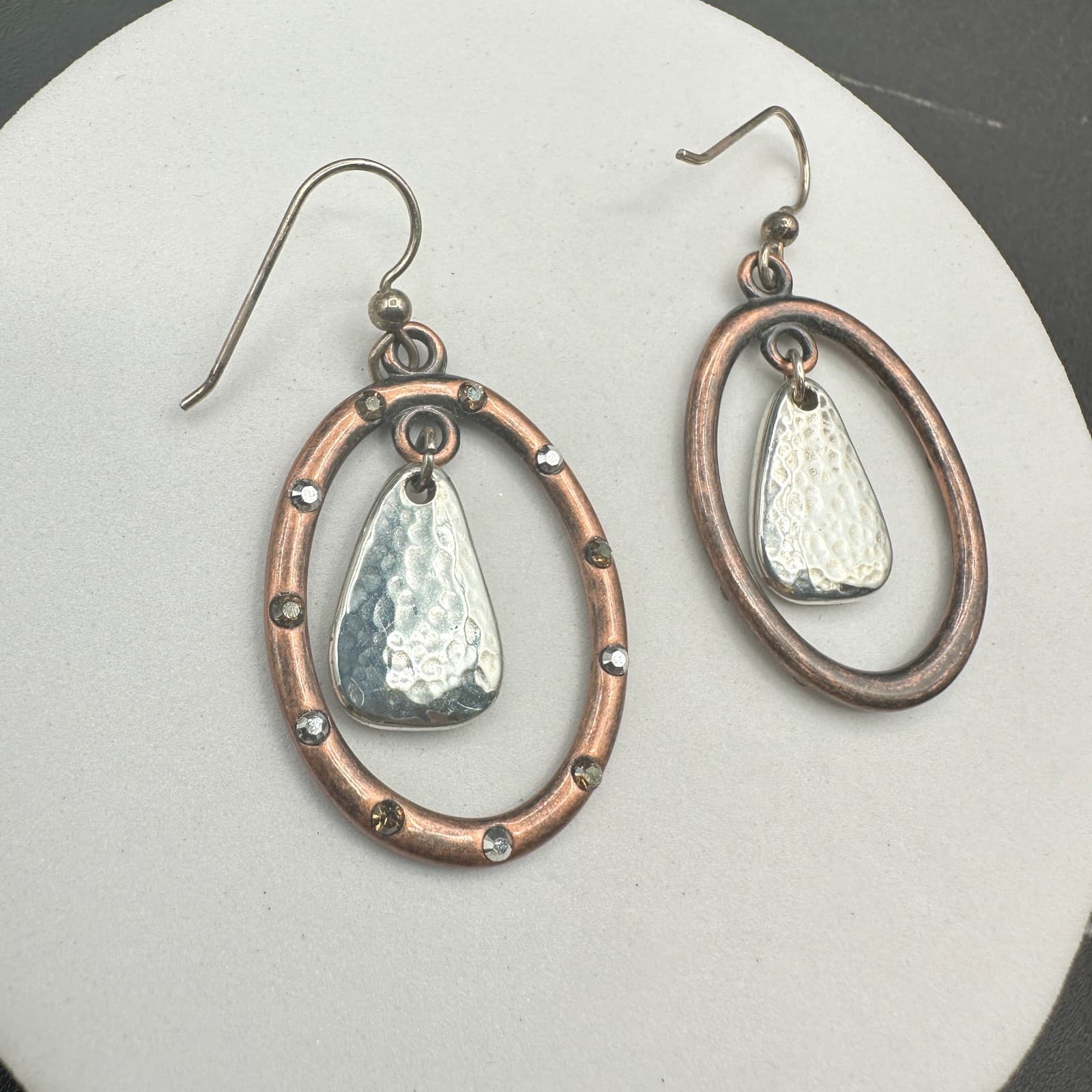 VTG Copper Oval Dangle Earrings Hammered Silver Drop Accent Rhinestone Hook Boho - Thumbnail 10
