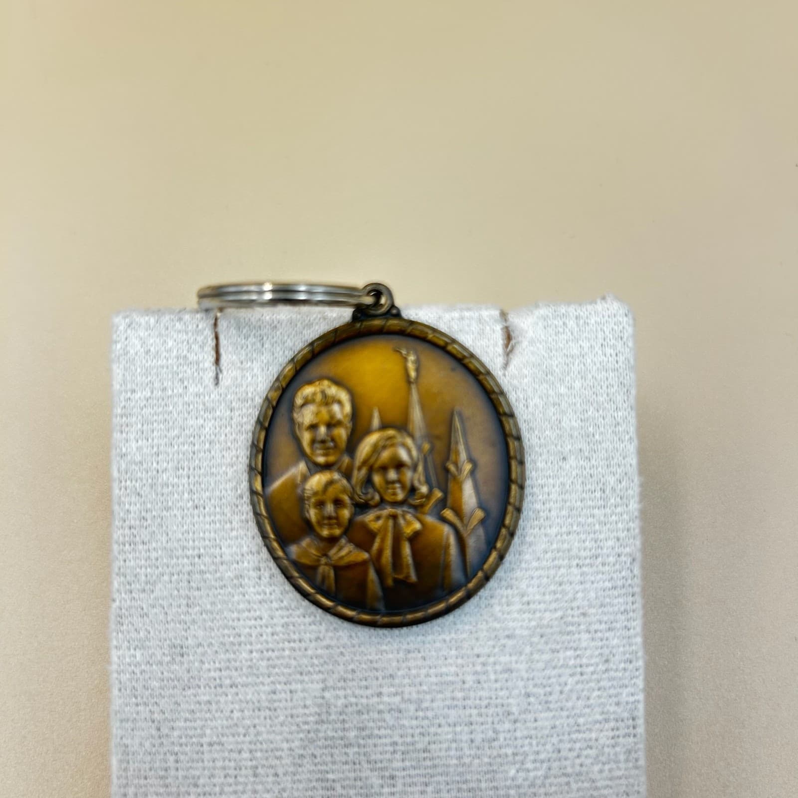 Vintage Faith In God Medal Award Boy Scouts BSA Mormon LDS Coin Medallion Pin - Thumbnail 2