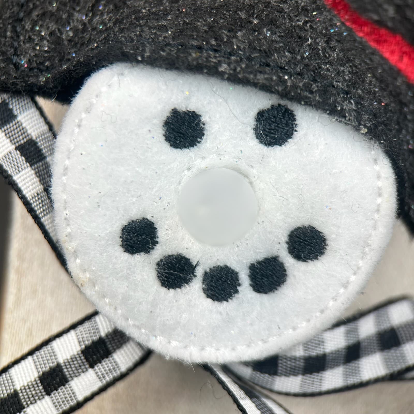 Vintage Tealight Snowman Brooch Pin - Felt Gingham Ribbon Holiday Accessory - Thumbnail 3