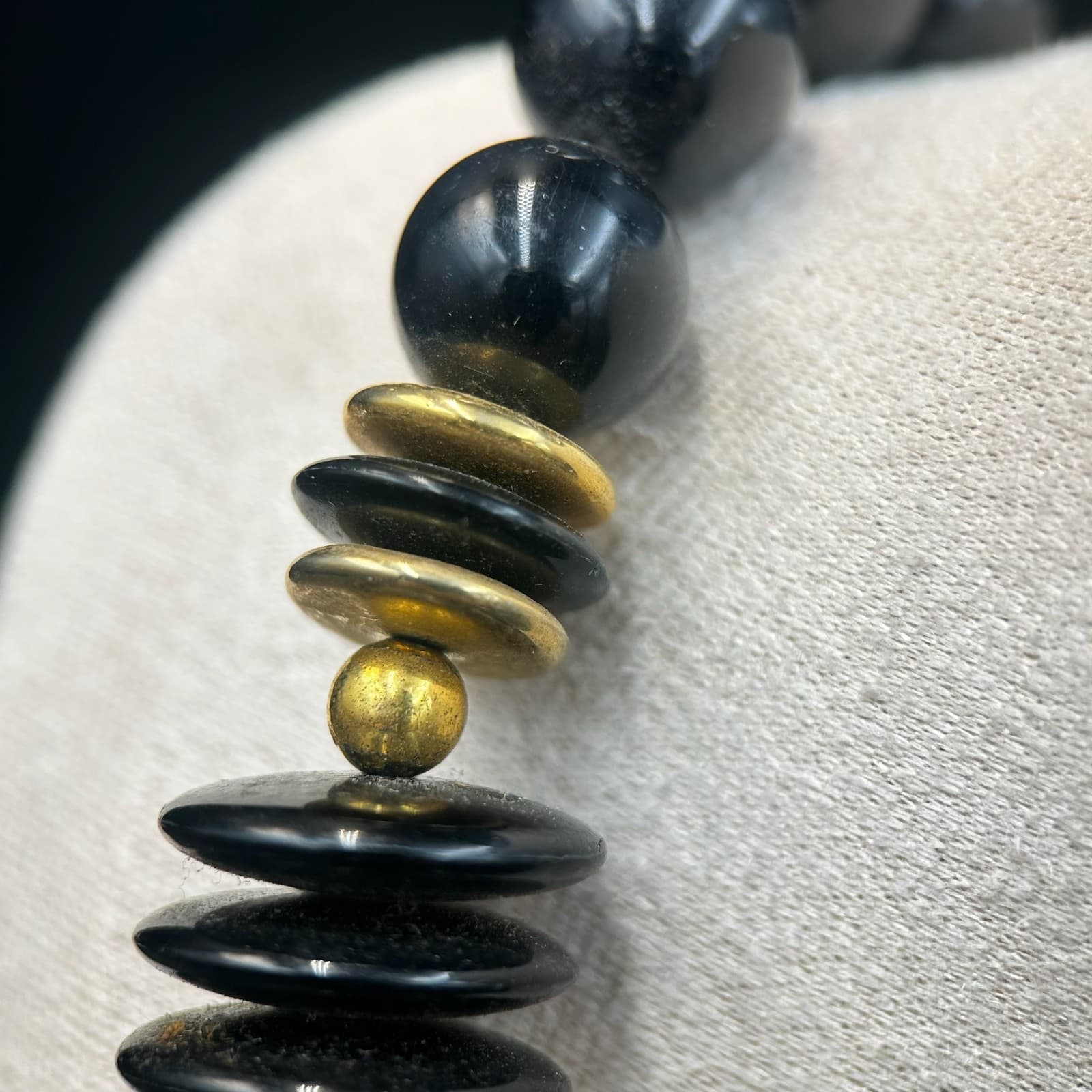Vintage Gold and Black Onyx Beaded Necklace Fashion Jewelry Disc & Oval Bead 22" - Thumbnail 2