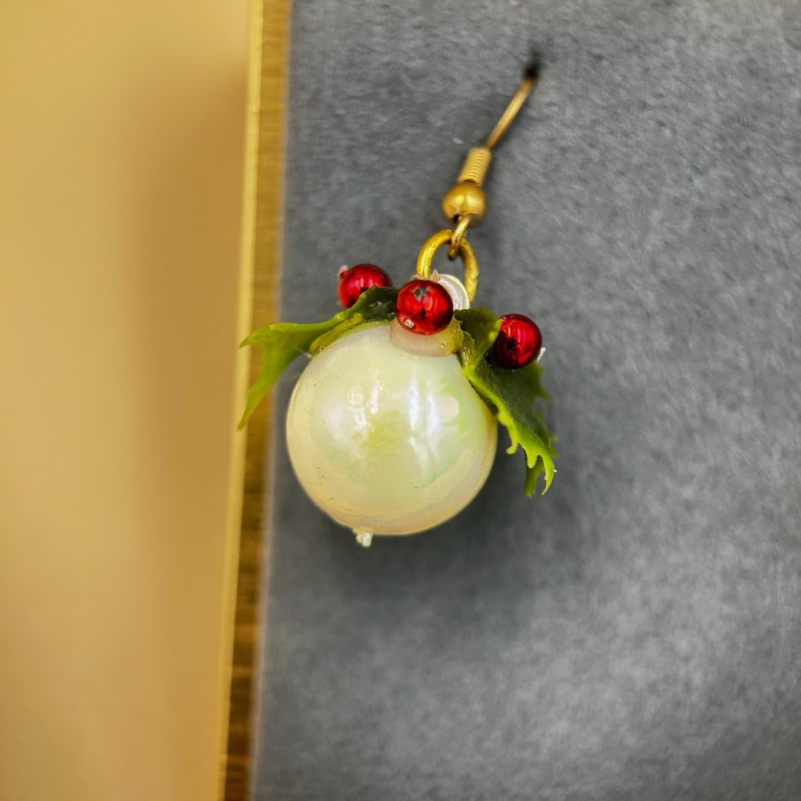 Vintage Merry Christmas Glass White Bead Dangle Earrings Fashion Jewelry - Thumbnail 3