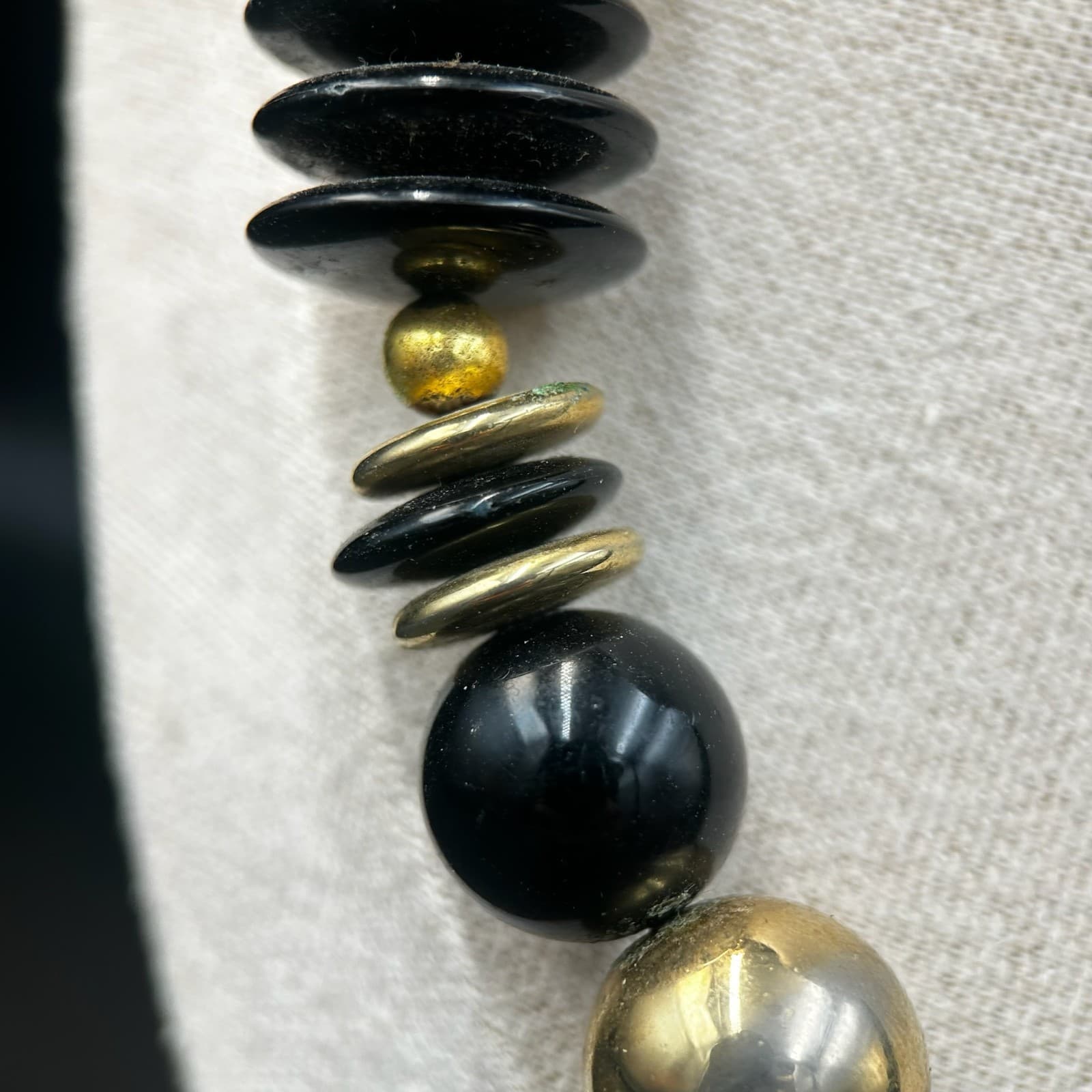 Vintage Gold and Black Onyx Beaded Necklace Fashion Jewelry Disc & Oval Bead 22" - Thumbnail 3