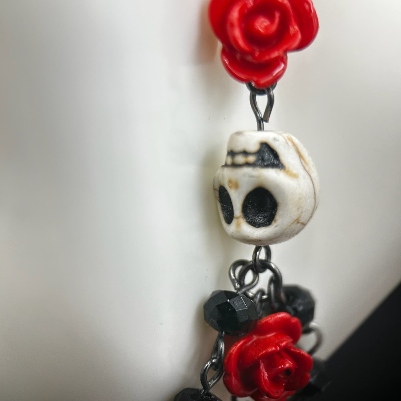 Vintage Day of the Dead Aesthetic Skull & Red Rose Hand Chain Bracelet 6.5" - Thumbnail 6