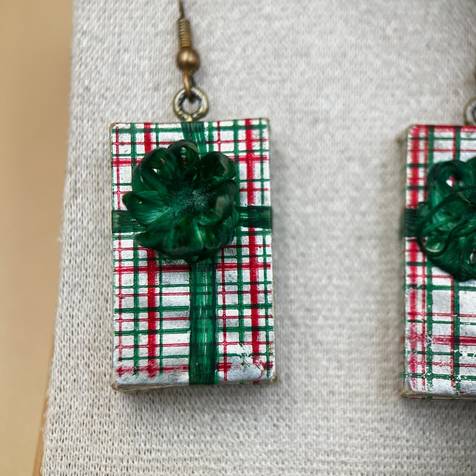 Vintage Christmas Gift Box Dangle Earrings with Green Ribbon Holiday Jewelry - Thumbnail 3