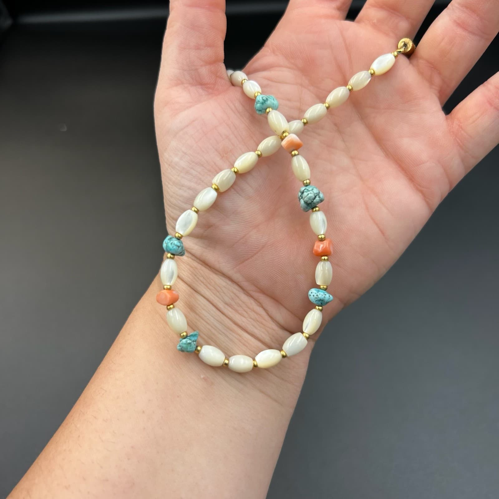 Vintage Ocean Style Shell Coral & Pearl Bead Necklace Gold 16" Y2K 90s 2000s - Image 1