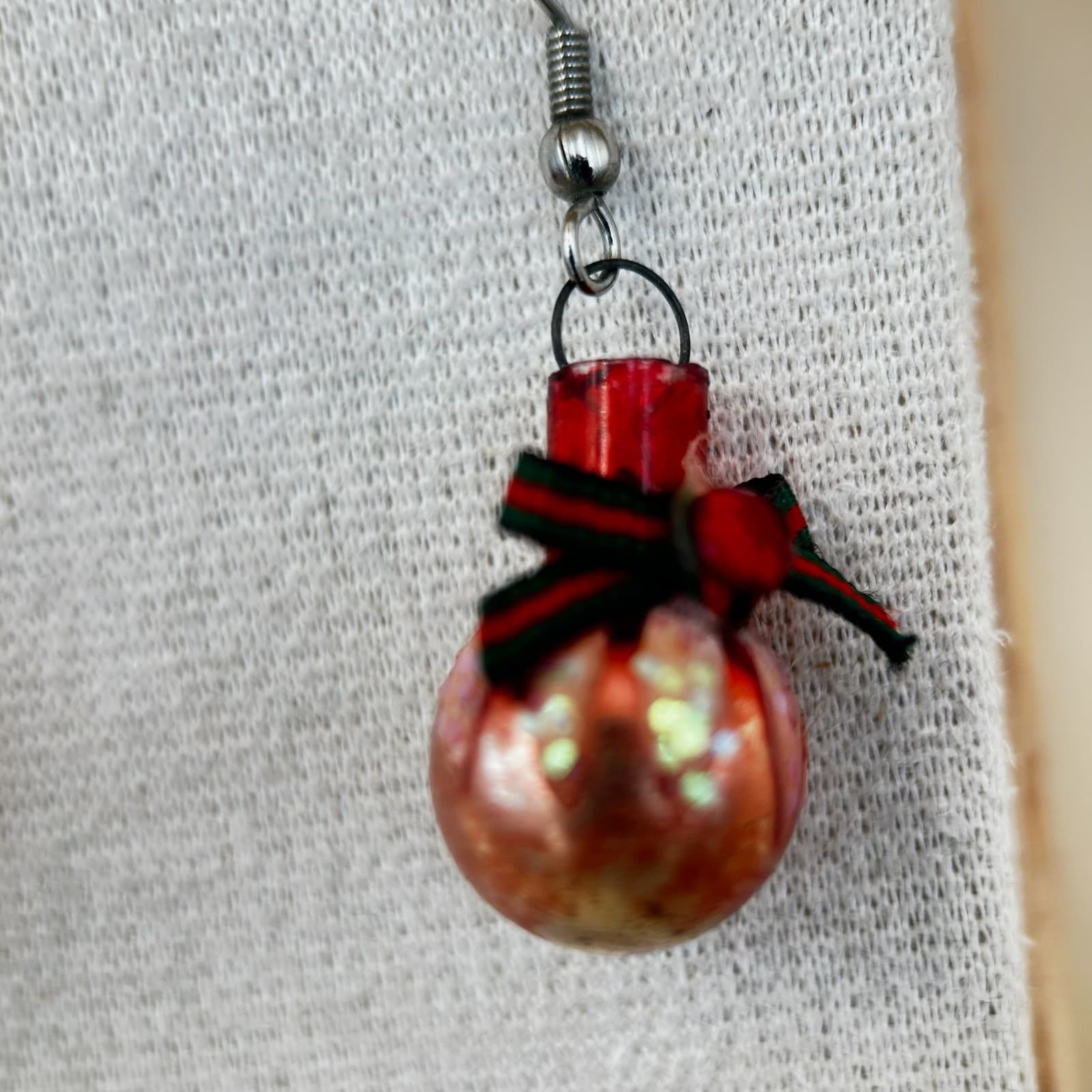 Vintage Handmade Holiday Red & Gold Bead Dangle Earrings with Ribbon Bow Accent - Thumbnail 4