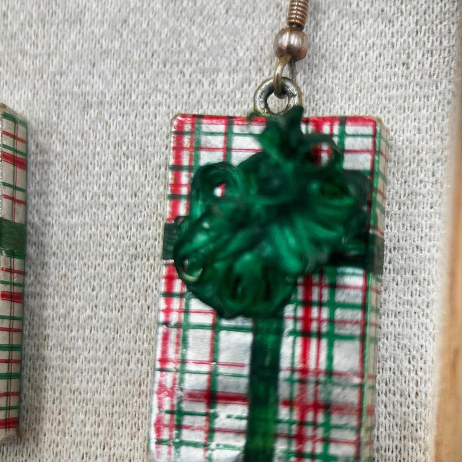 Vintage Christmas Gift Box Dangle Earrings with Green Ribbon Holiday Jewelry - Thumbnail 4