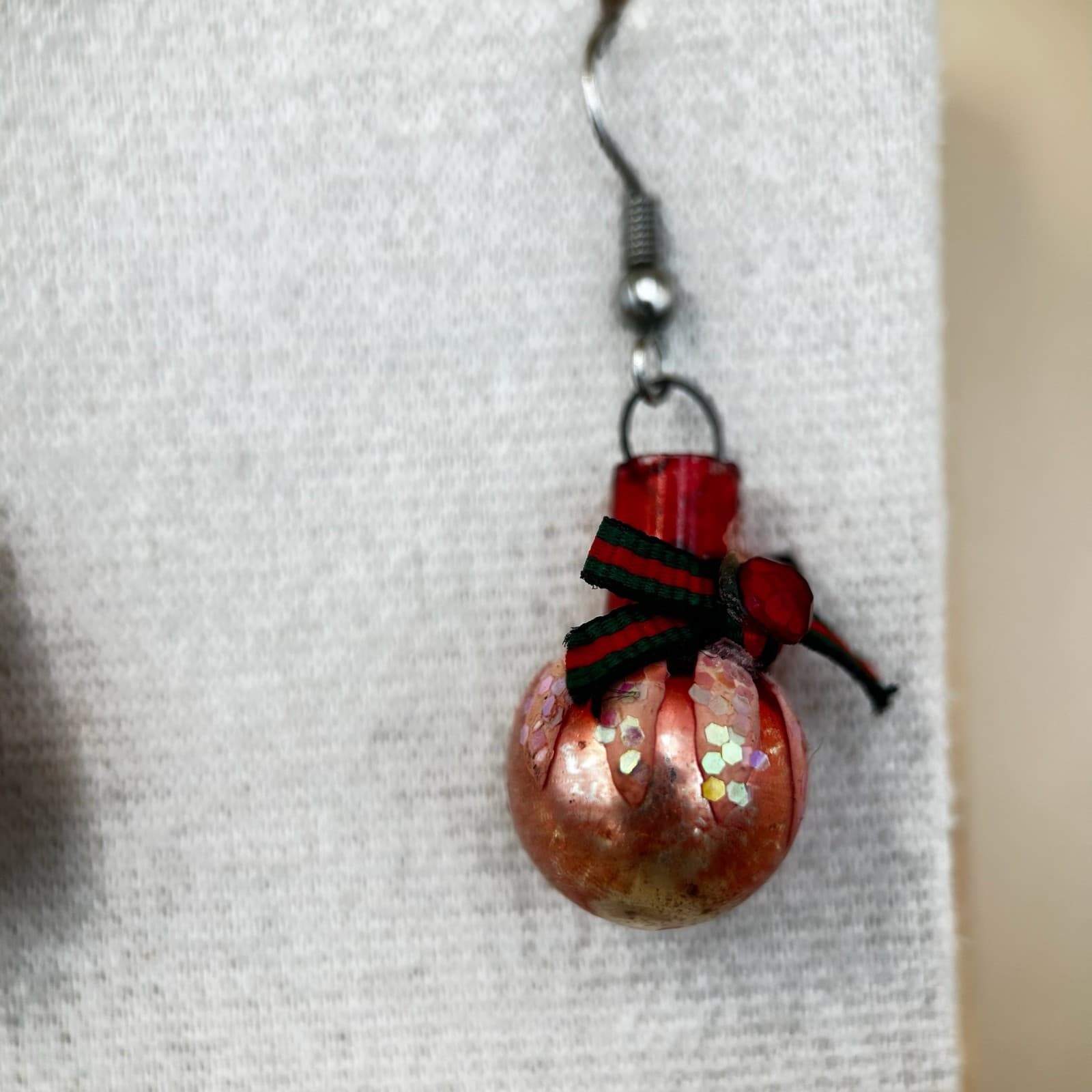 Vintage Handmade Holiday Red & Gold Bead Dangle Earrings with Ribbon Bow Accent - Thumbnail 5