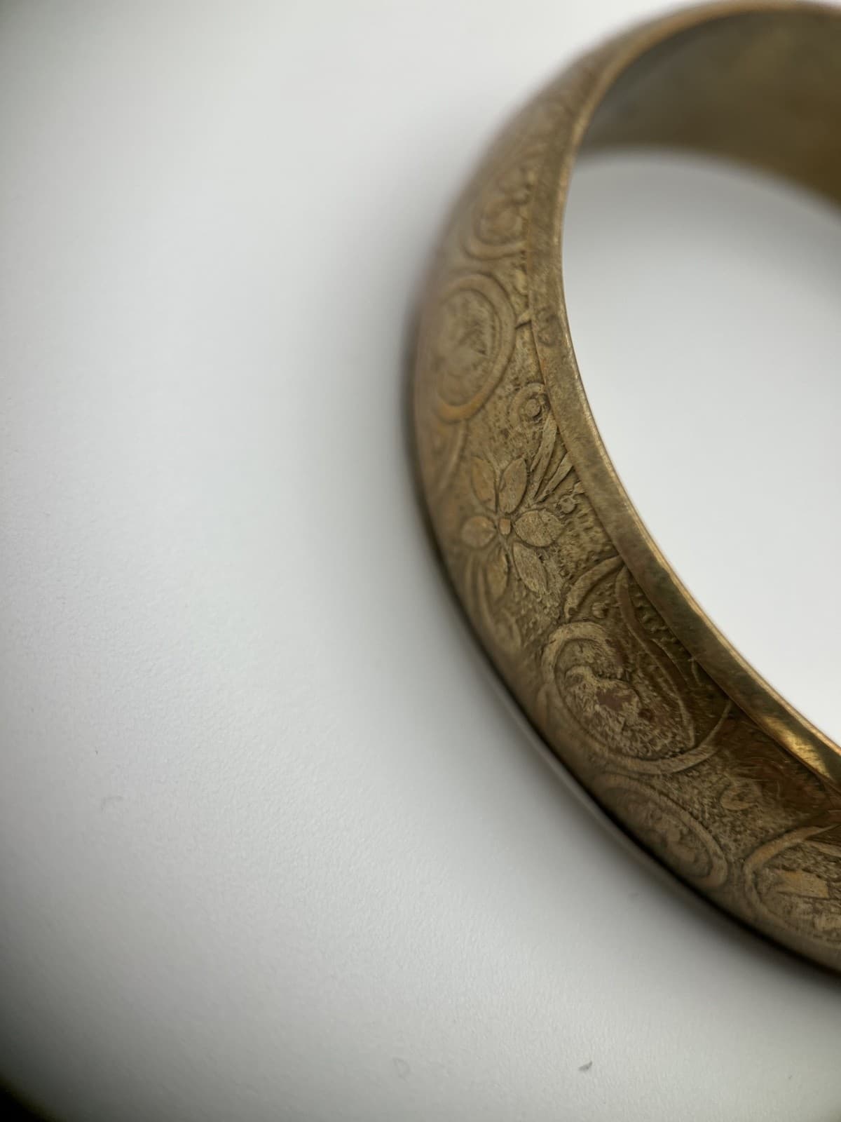 Vintage Gold Tone Floral Engraved Wide Bangle Bracelet Boho Chic - Thumbnail 4