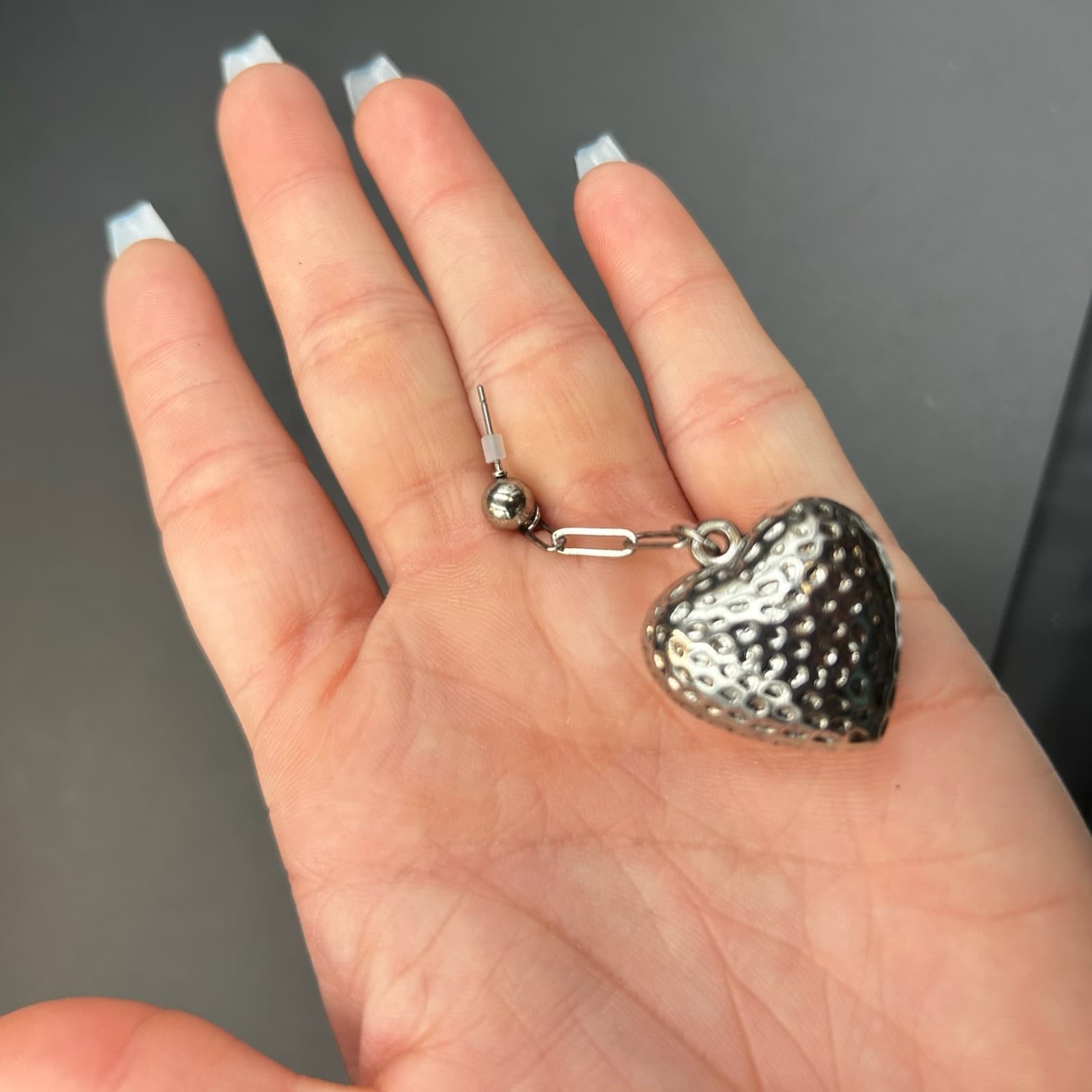 Vintage White Gold Diamond Cut Heart Dangling Hook Earrings Bohemian Y2K 90s - Thumbnail 5