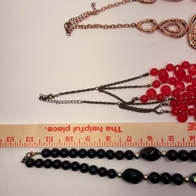Vintage Lot of 3 Statement Necklaces – Red Beaded, Black Glass, Rose Gold Tone - Thumbnail 14