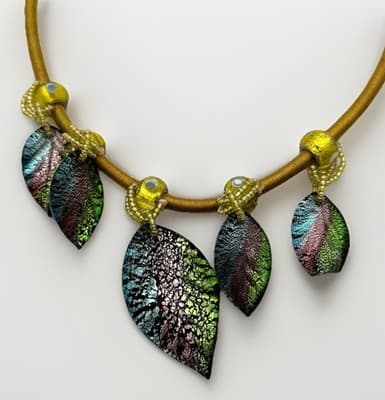 Vintage Green Gold Leaf Dangle Collar Necklace Multi-Color Leaves Choker - Image 1