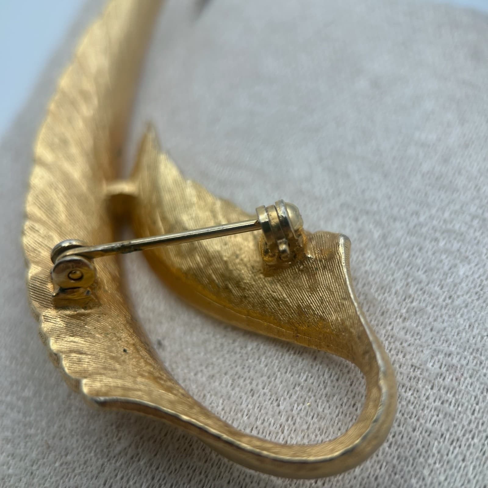 Vintage Brooch Gold Tone Leaf Elegant Curved Mid-Century Pin Feather - Thumbnail 7