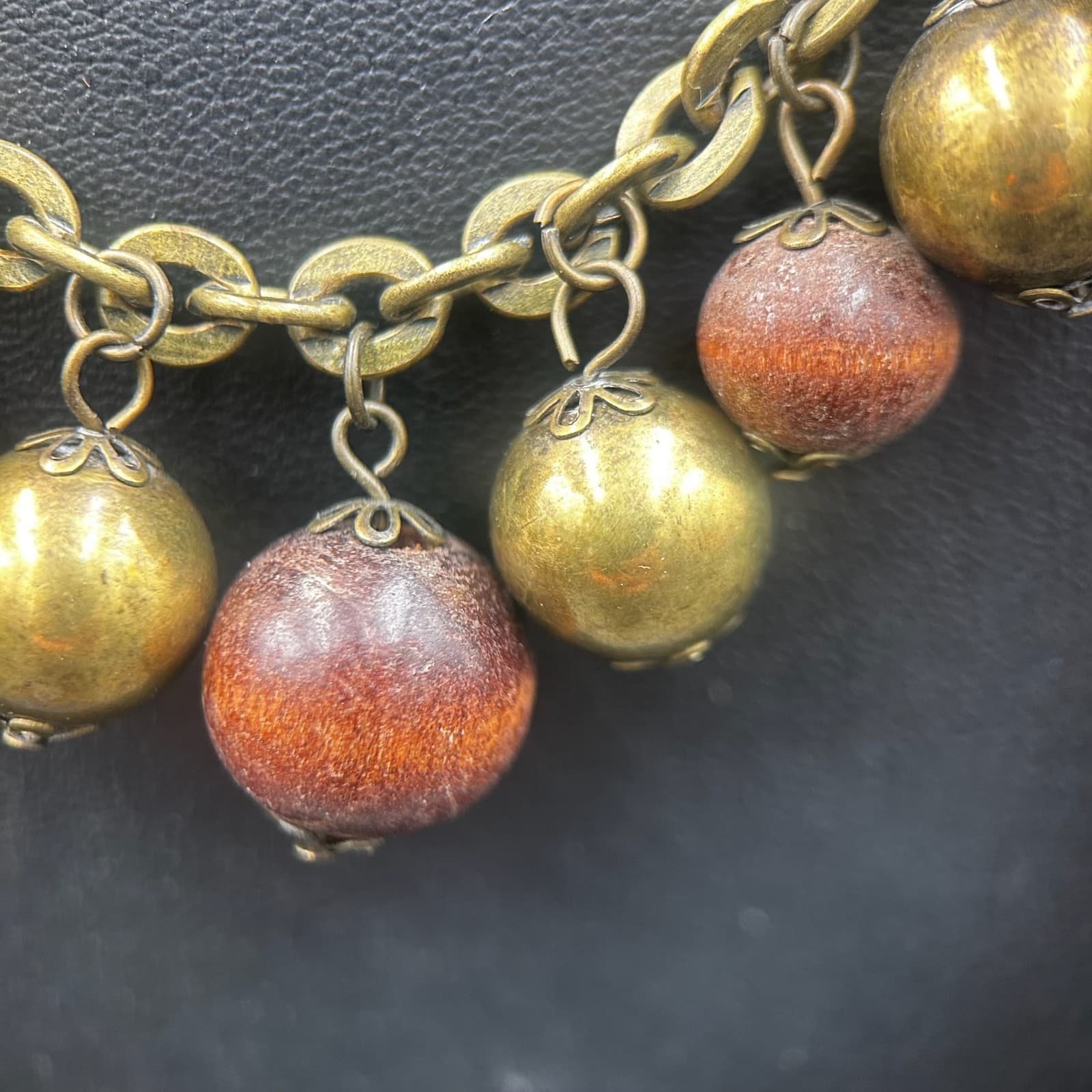 Vintage Brass Chain Necklace with Green and Red Wooden Beads 19" Y2K 90s 2000s - Thumbnail 3