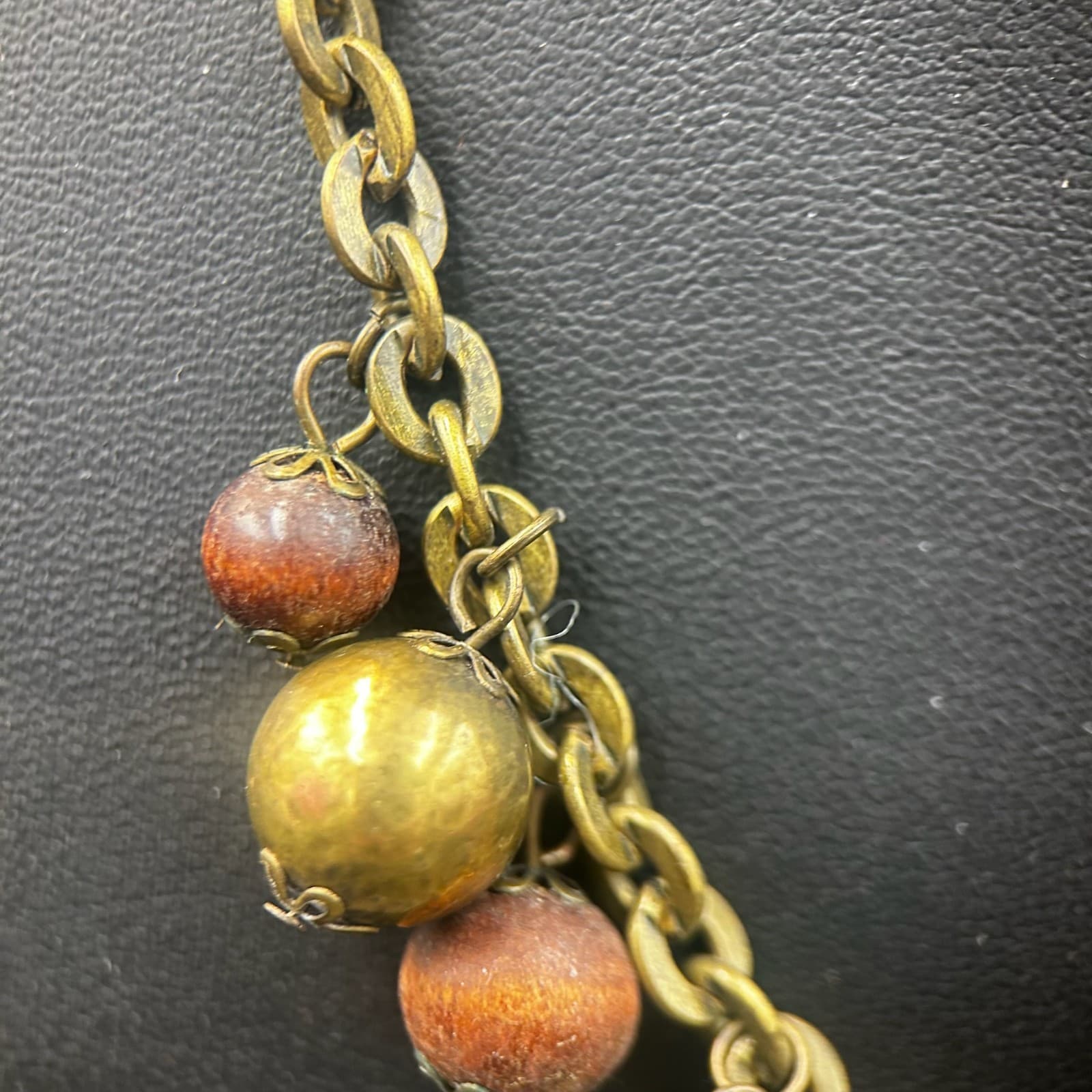 Vintage Brass Chain Necklace with Green and Red Wooden Beads 19" Y2K 90s 2000s - Thumbnail 4