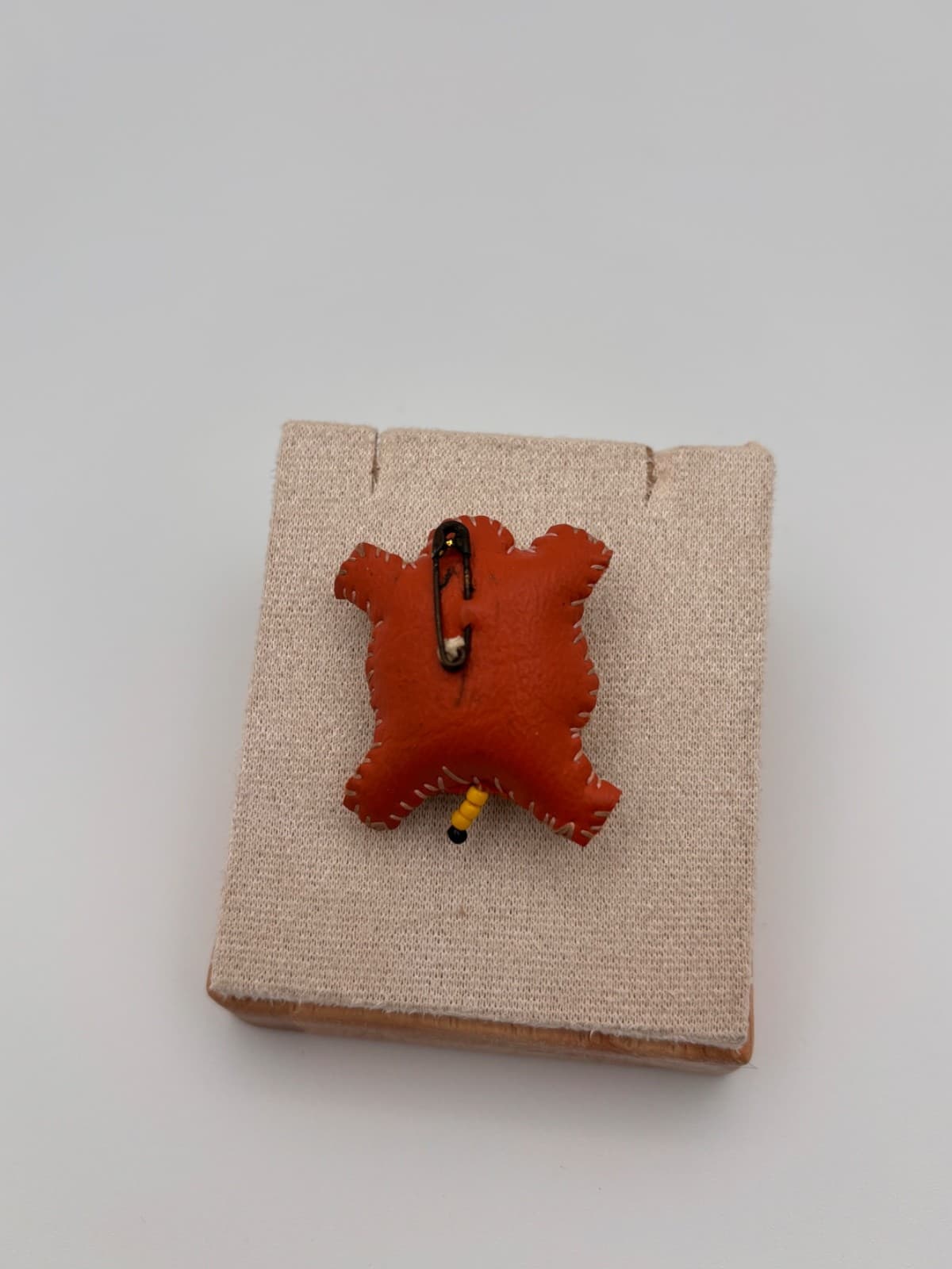 Vintage Beaded Starburst Brooch Pin Yellow Black Orange Felt Boho Artisan - Thumbnail 7