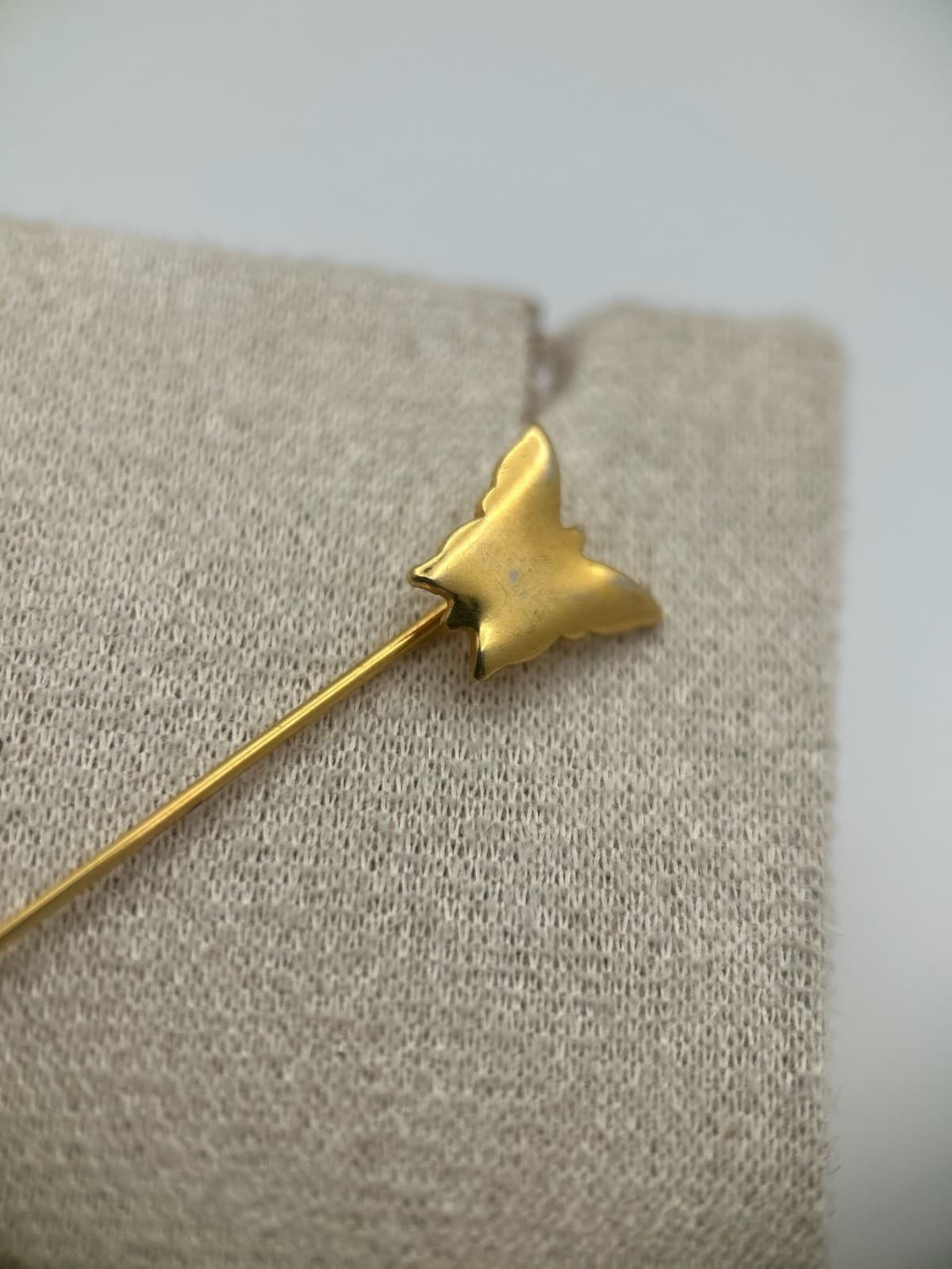 Vintage Gold Tone Butterfly Lapel Stick Pin Brooch Minimalist Style - Thumbnail 6