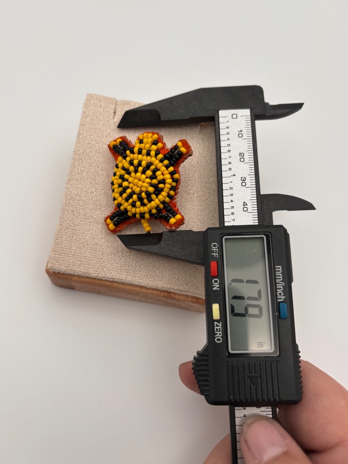 Vintage Beaded Starburst Brooch Pin Yellow Black Orange Felt Boho Artisan - Thumbnail 8