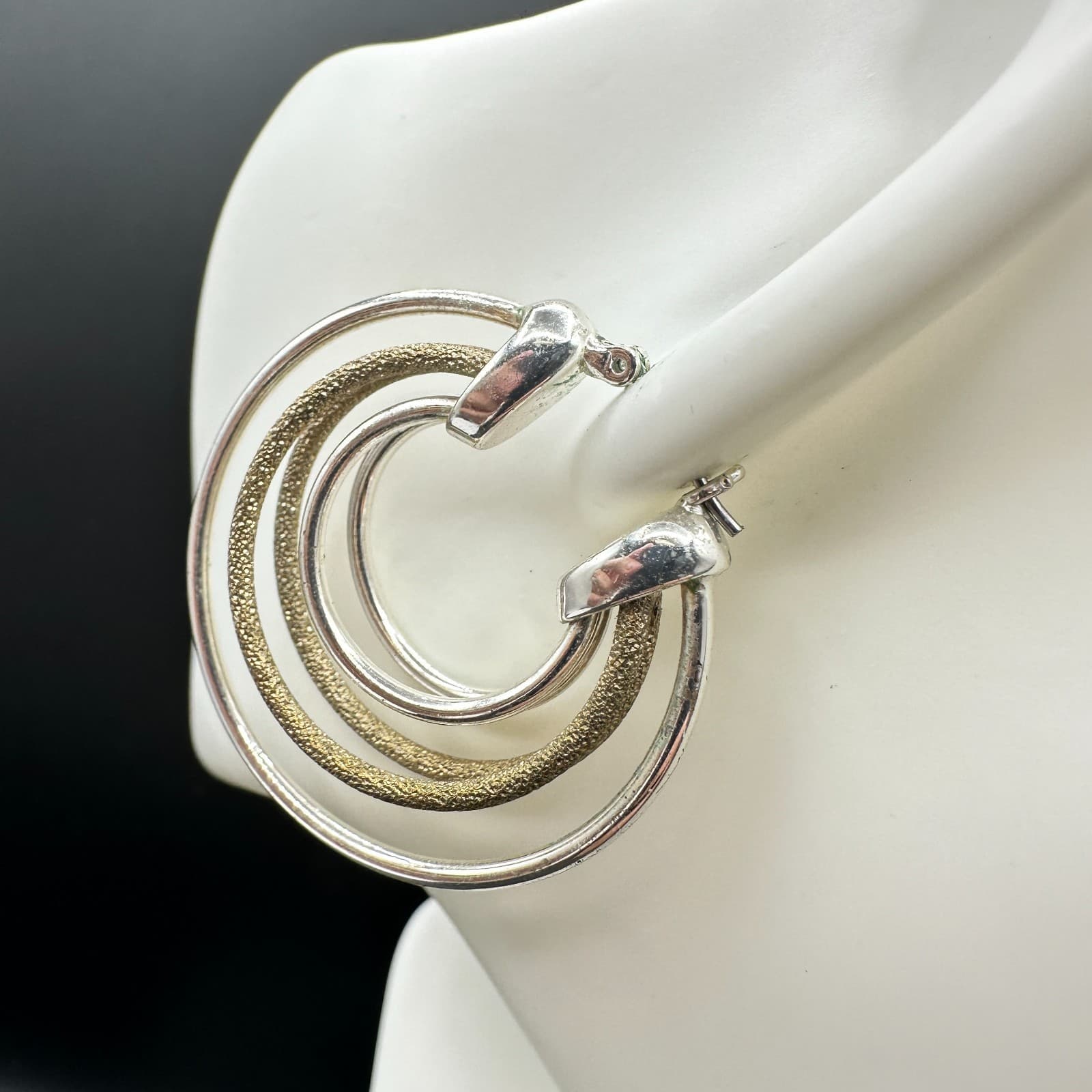 VTG 90s Gold Silver Tone 3-Ring Multi-Hoop Earrings Textured Glitter Statement - Thumbnail 4