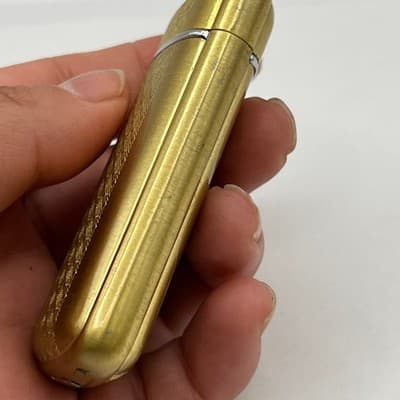 Vintage Gold Tone Butane Gas Lighter Engine Turned Diamond Pattern Pocket Slim - Thumbnail 4