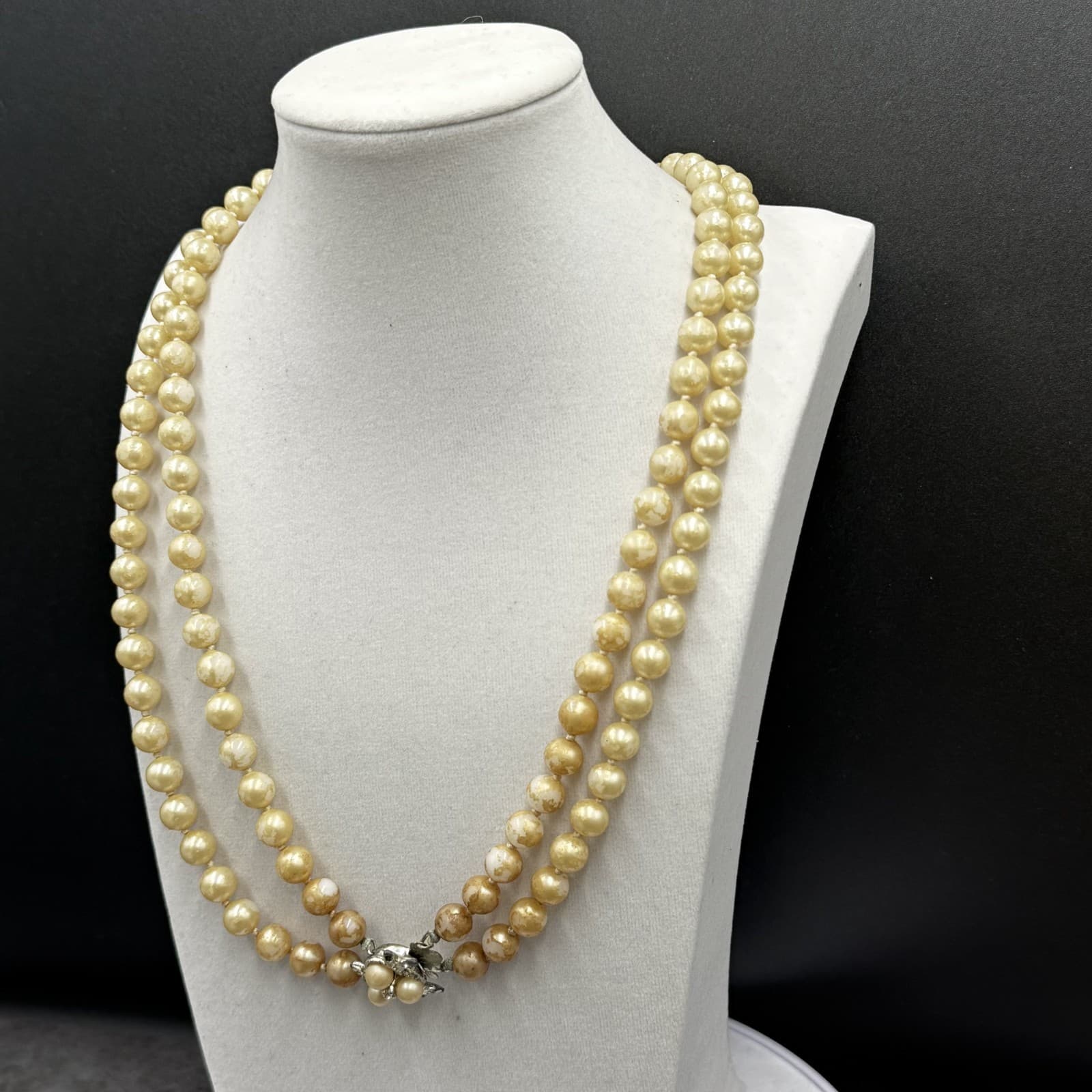 Vintage Cream Faux Pearl Marbled Round Bead Double Strand Necklace Floral Clasp - Thumbnail 3