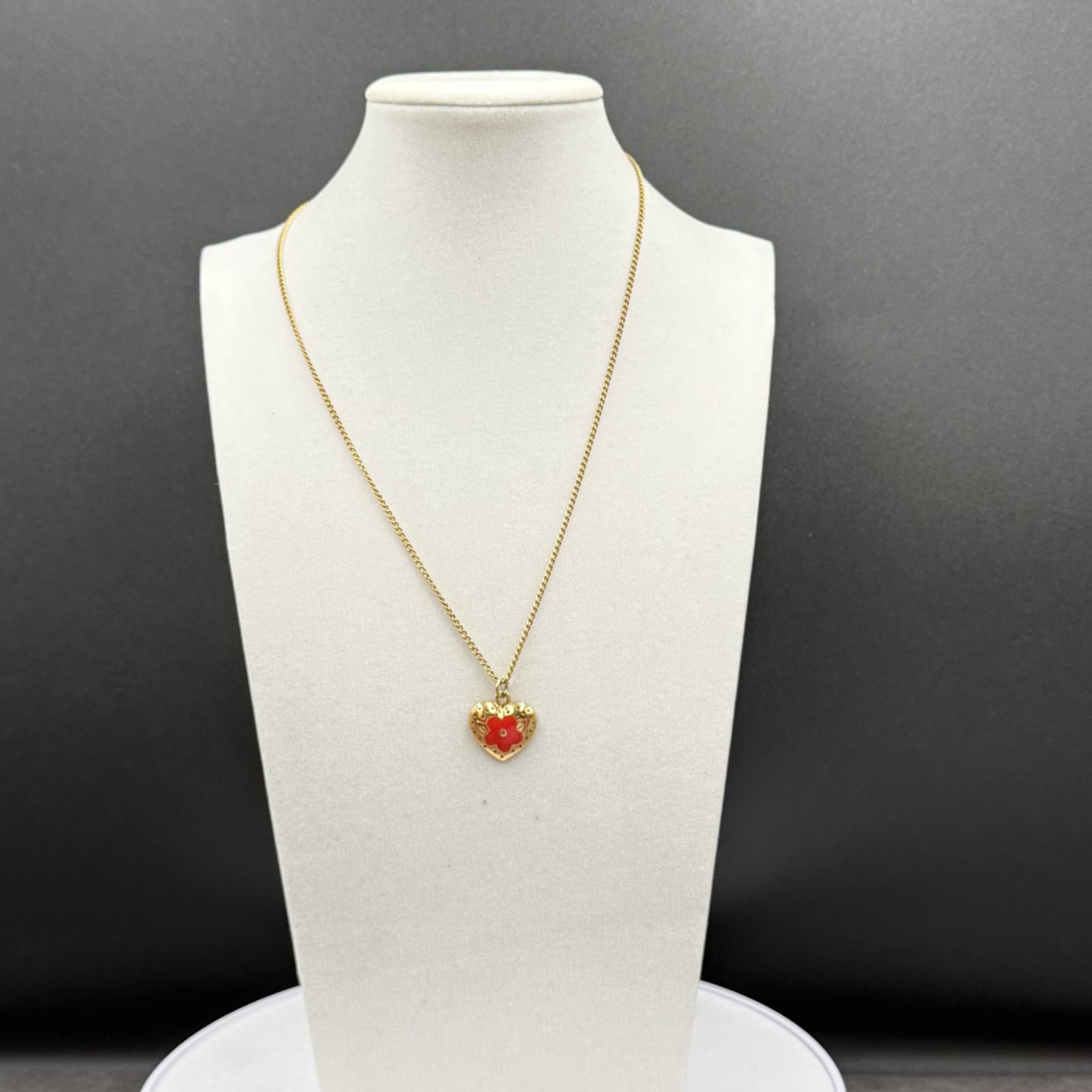 Vintage Gold Tone Heart Pendant Necklace Red Floral Enamel Sweet Charm - Image 1