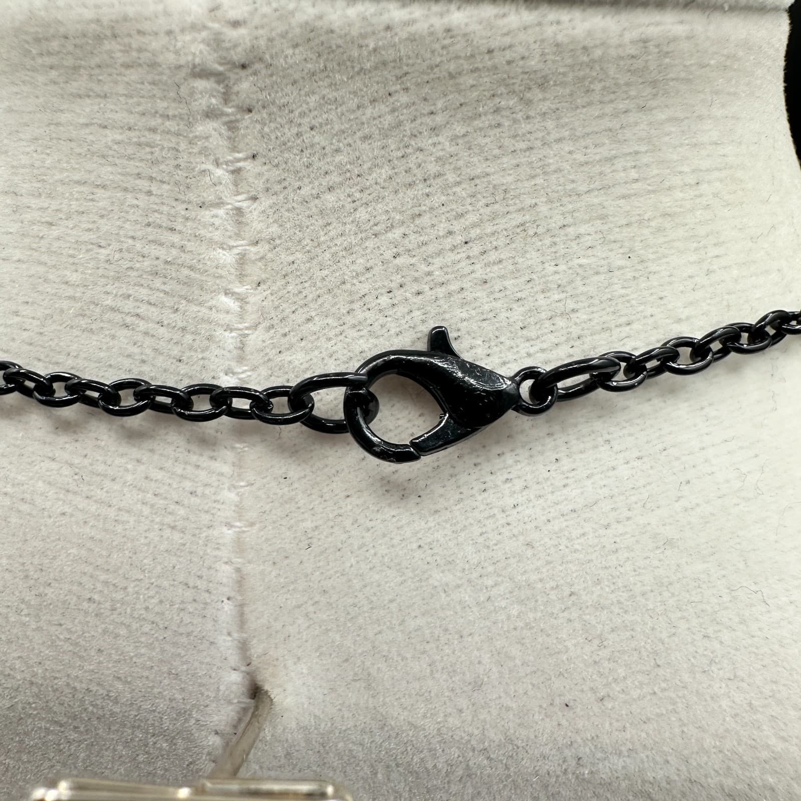 Vintage 90s Black Metal Chain Butterfly Pendent Necklace Women's Classic Fashion - Thumbnail 8