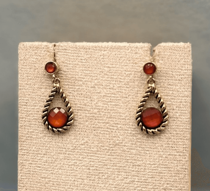 Vintage-Style Amber Teardrop Dangle Earrings Rope-Edge Gold-Tone Setting - Image 1