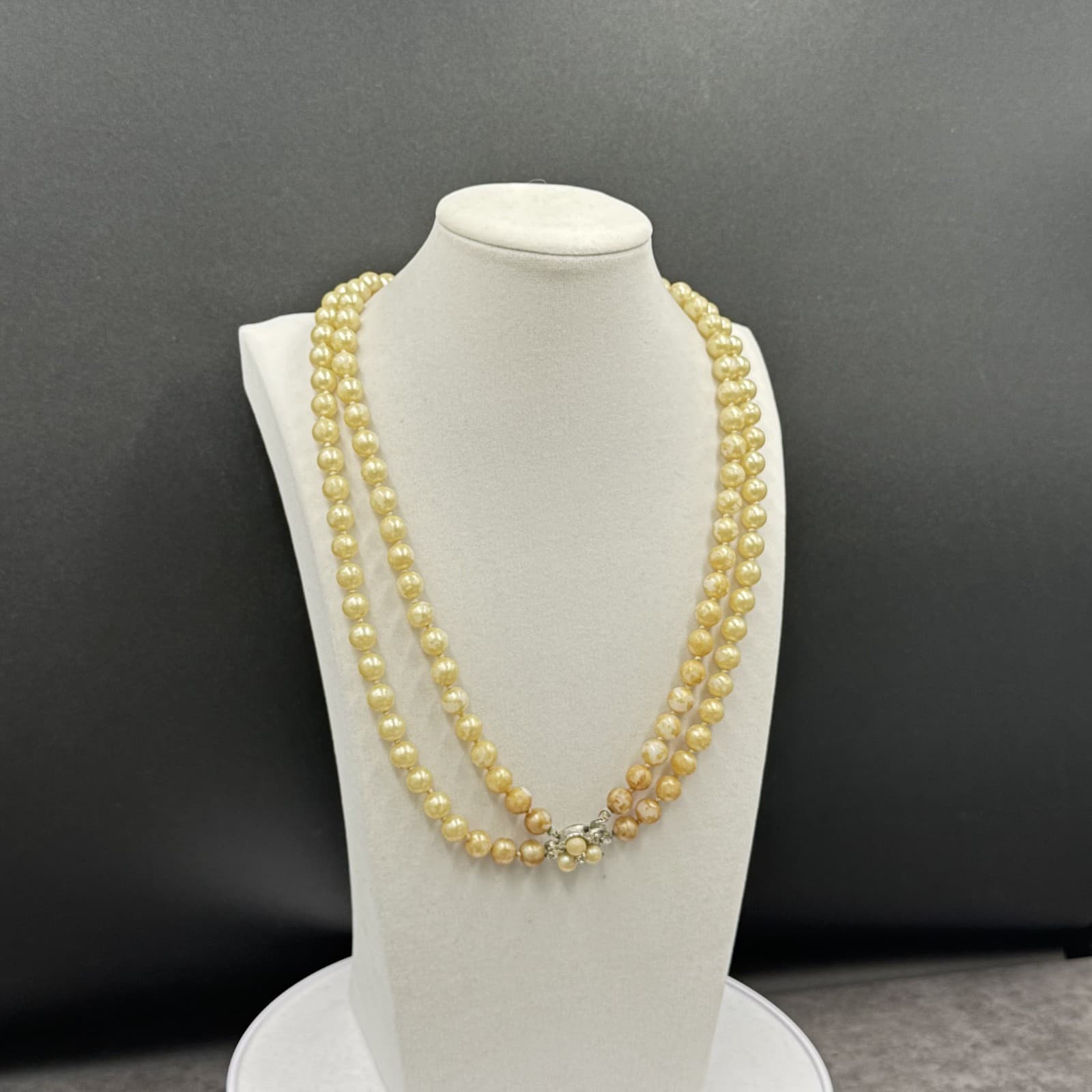Vintage Cream Faux Pearl Marbled Round Bead Double Strand Necklace Floral Clasp - Thumbnail 6
