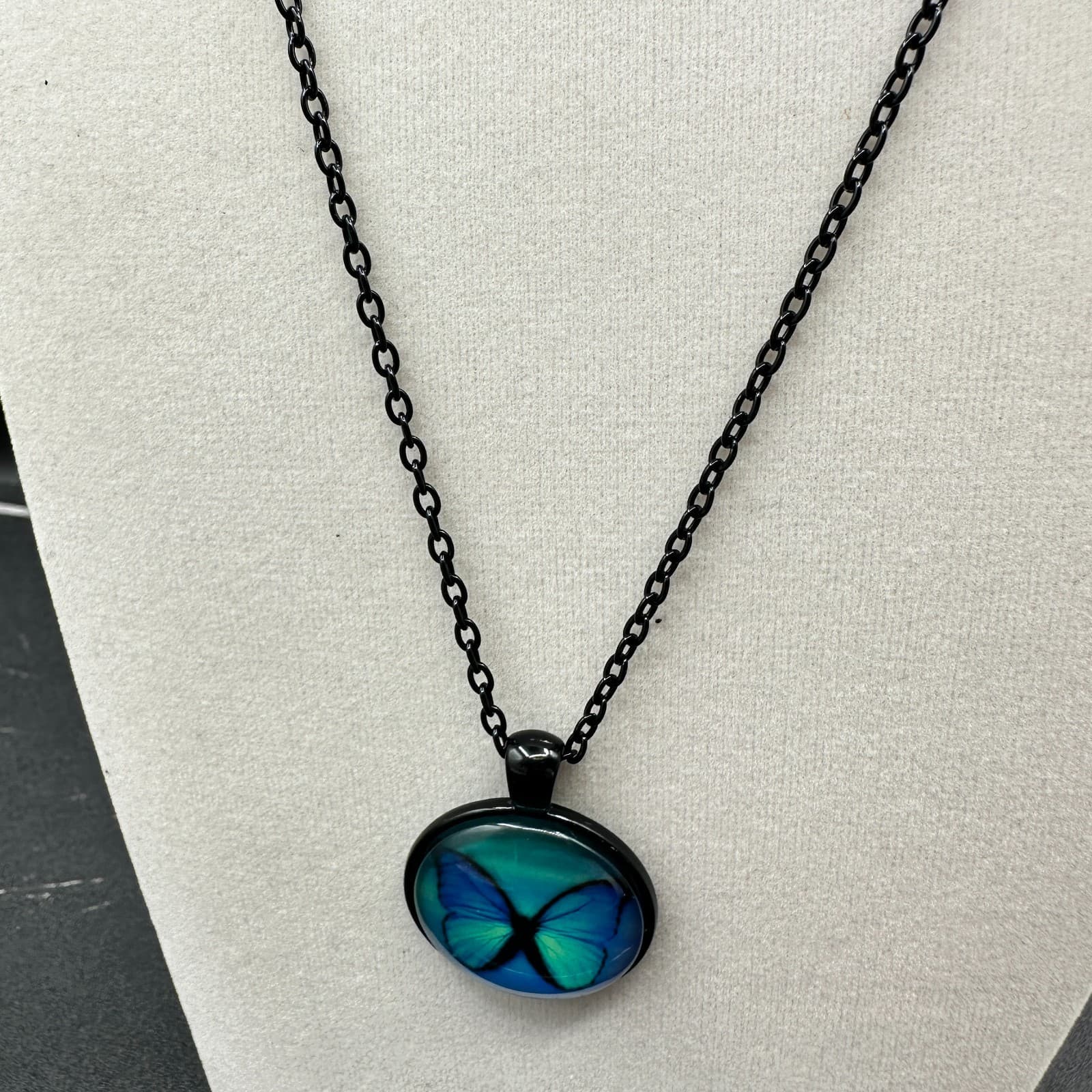 Vintage 90s Black Metal Chain Butterfly Pendent Necklace Women's Classic Fashion - Thumbnail 7