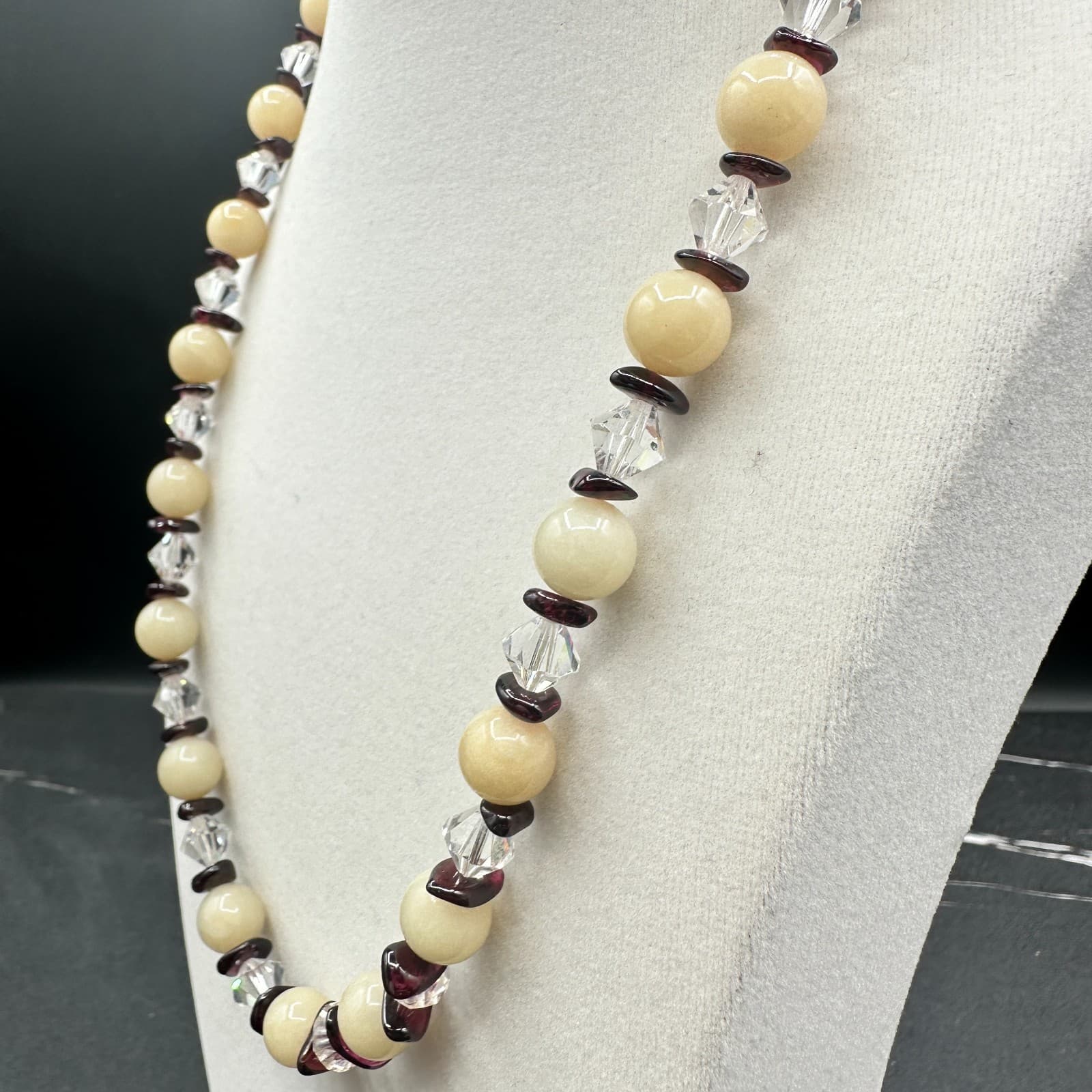 VTG Cream Stone Bead Necklace Clear Crystal Burgundy Spacer 19" Choker Jewelry - Thumbnail 5