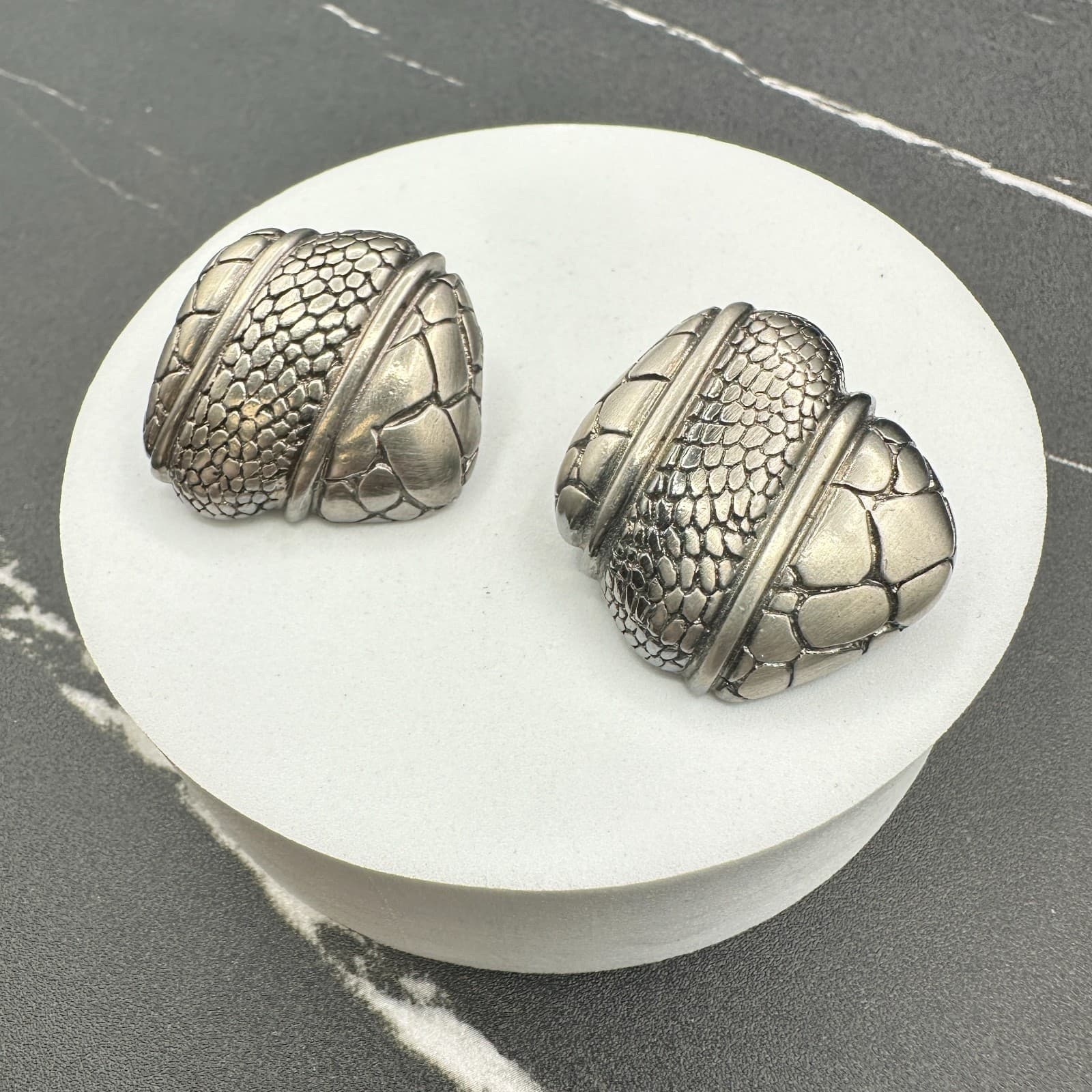 VTG 90s Silver Tone Large Statement Earrings Textured Reptile Skin Jewelry - Thumbnail 4