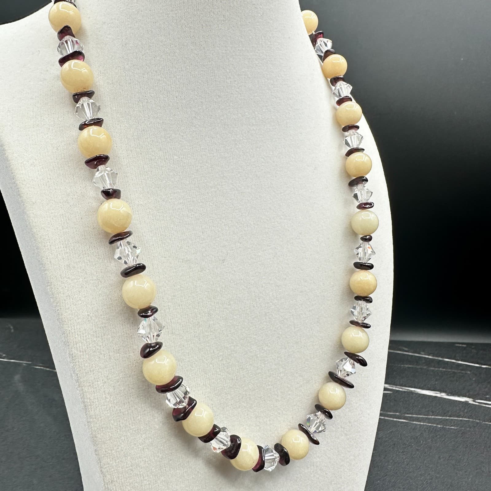 VTG Cream Stone Bead Necklace Clear Crystal Burgundy Spacer 19" Choker Jewelry - Thumbnail 3