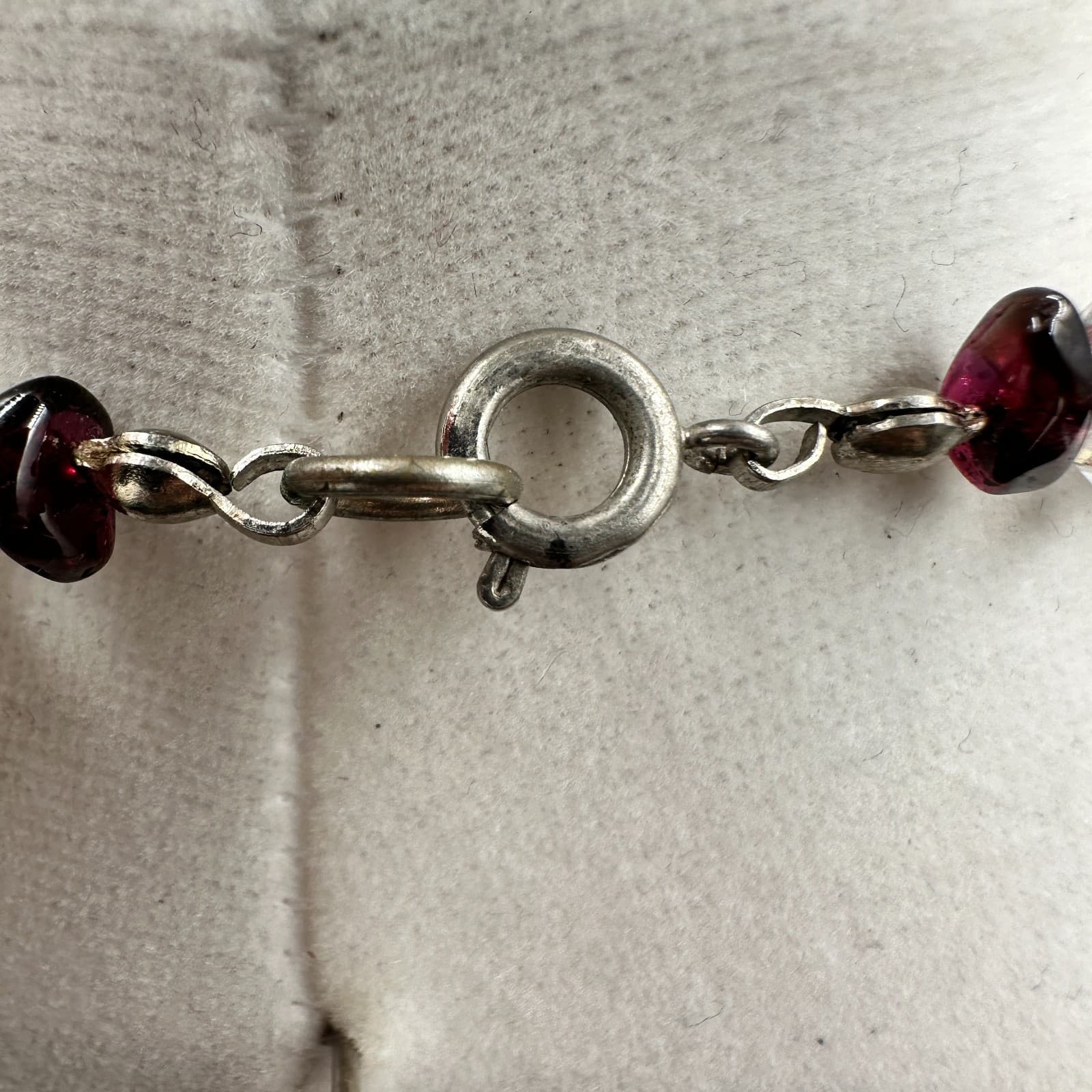 VTG Cream Stone Bead Necklace Clear Crystal Burgundy Spacer 19" Choker Jewelry - Thumbnail 6