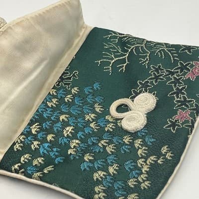 Vintage Green Silk Brocade Jewelry Pouch Asian Floral Landscape Frog Closure Bag - Thumbnail 4