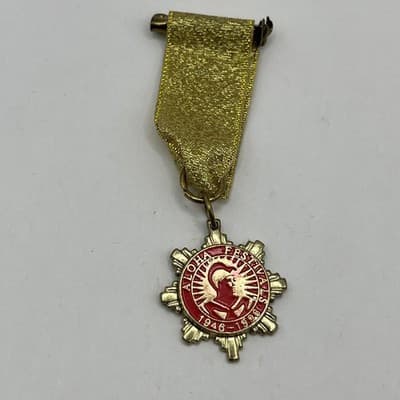 VTG 1946-1996 Aloha Festivals 50th Anniversary Medal Ribbon Pin Hawaii Souvenir - Image 1