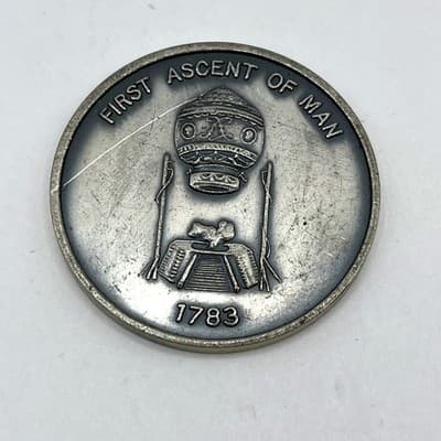 1783 Montgolfier Brothers First Ascent of Man Hot Air Balloon Commemorative Coin - Image 1