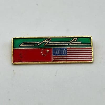 VTG CAAC Airline Pilot Wing Pin China US Flag Enamel Aviation Memorabilia Rare - Image 1