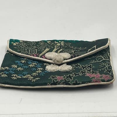 Vintage Green Silk Brocade Jewelry Pouch Asian Floral Landscape Frog Closure Bag - Thumbnail 3