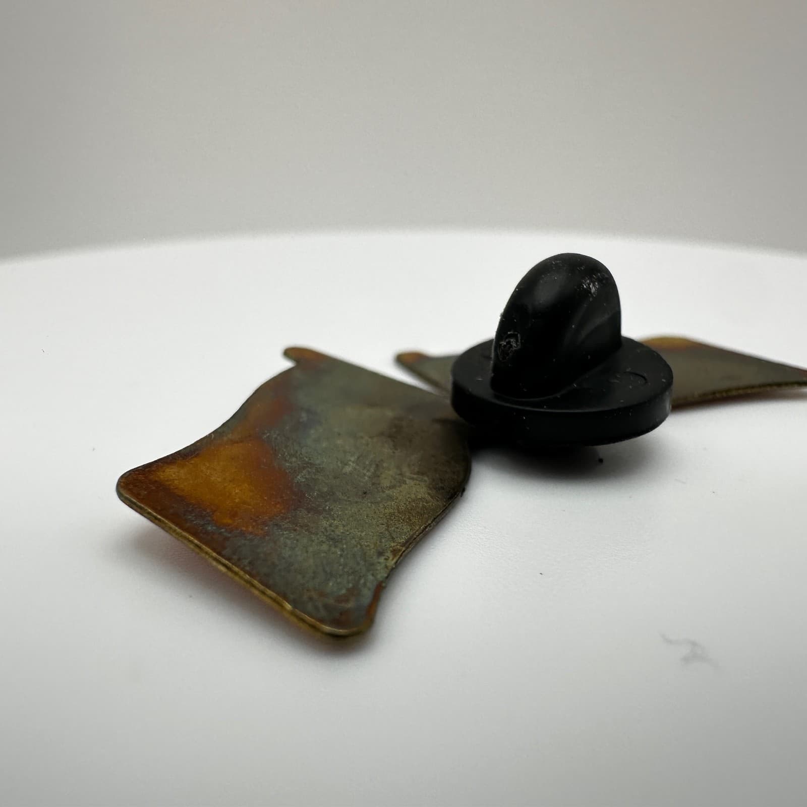 Vintage 90s Patriotic Brooch Pin Crossed Double American Flags Enamel Jewelry - Thumbnail 5