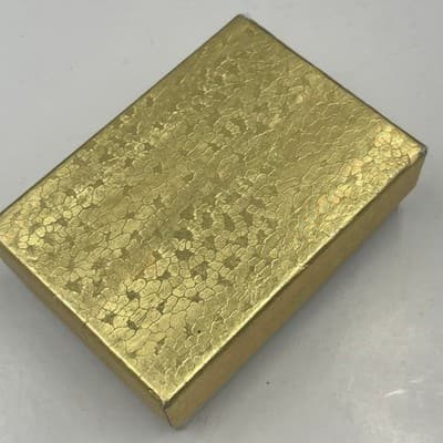 Victorian Style Cameo Brooch Pin Black & White Lace Ribbon Bead Detail Gold Box - Thumbnail 3