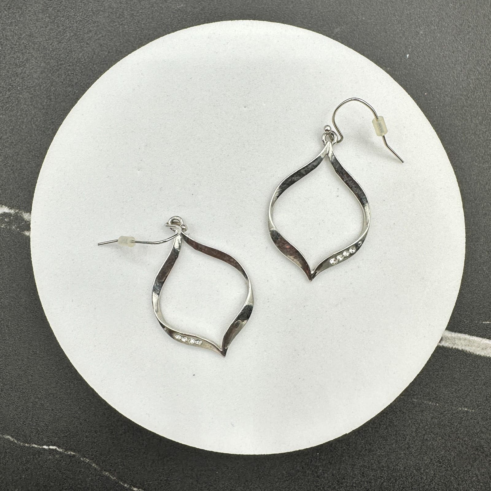 Vintage Silver Tone Open Leaf Dangle Earrings Crystal Accents Modern Style - Thumbnail 9