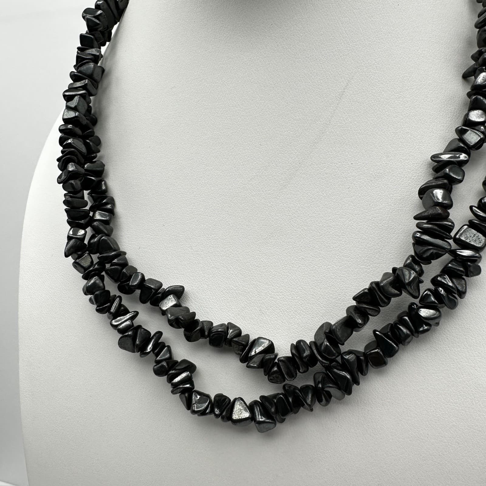 Vintage 80s Hematite Chip Stone Necklace Black Beaded Multi-Strand Boho Jewelry - Thumbnail 3