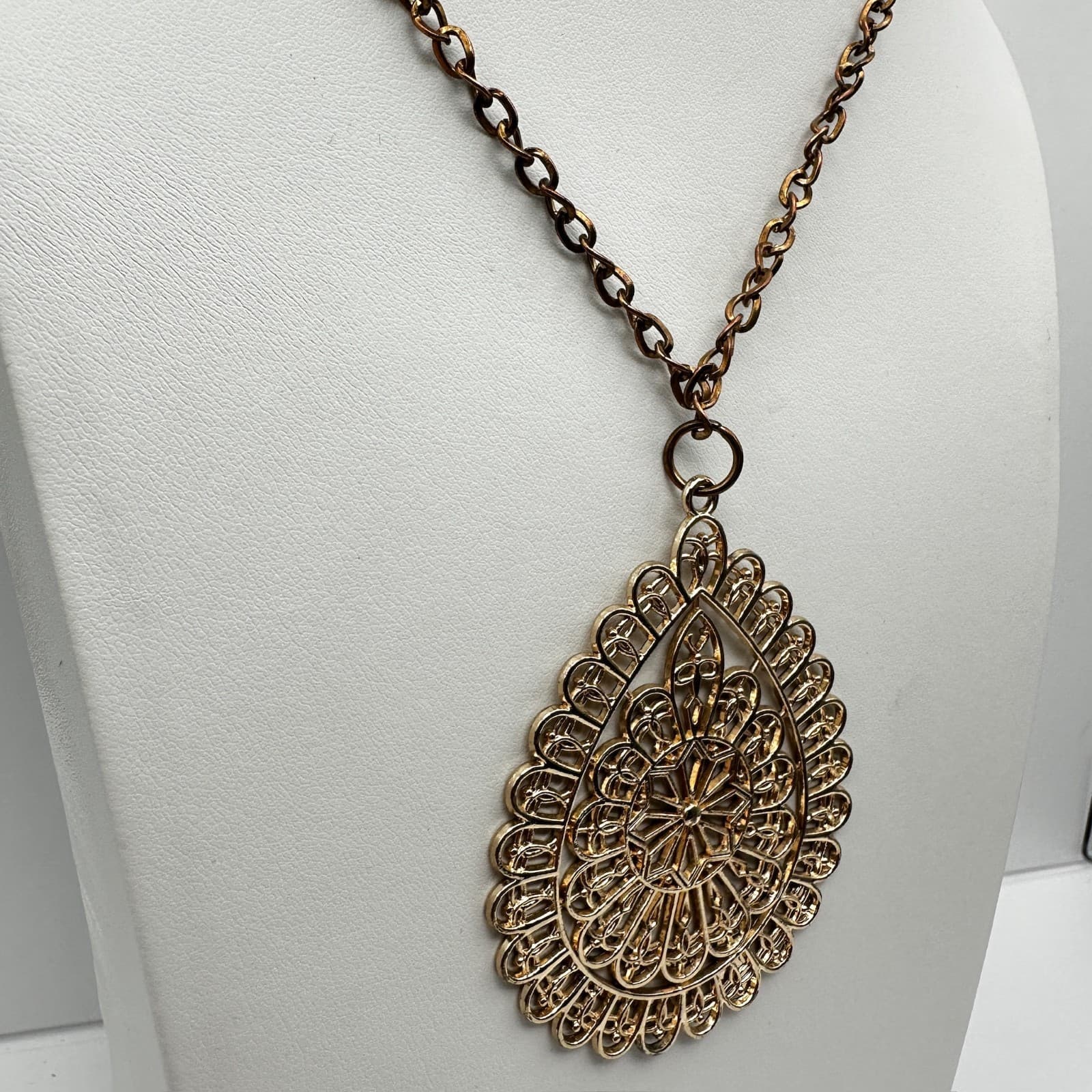 Vintage Gold Tone Filigree Teardrop Pendant Necklace Lobster Clasp Boho Jewelry - Thumbnail 5
