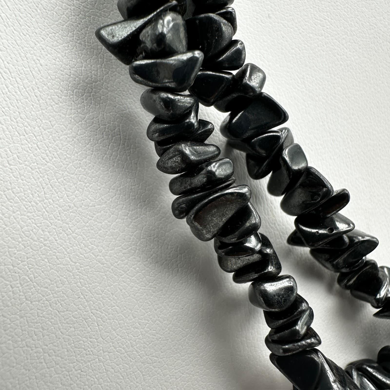 Vintage 80s Hematite Chip Stone Necklace Black Beaded Multi-Strand Boho Jewelry - Thumbnail 5