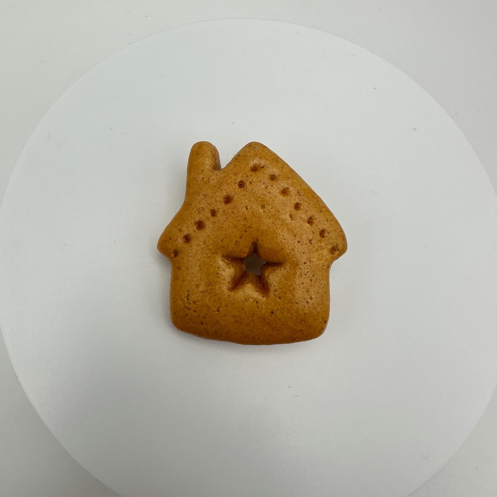 Vintage 90s Gingerbread House Brooch Pin Star Cutout Retro Women's Jewelry - Thumbnail 3