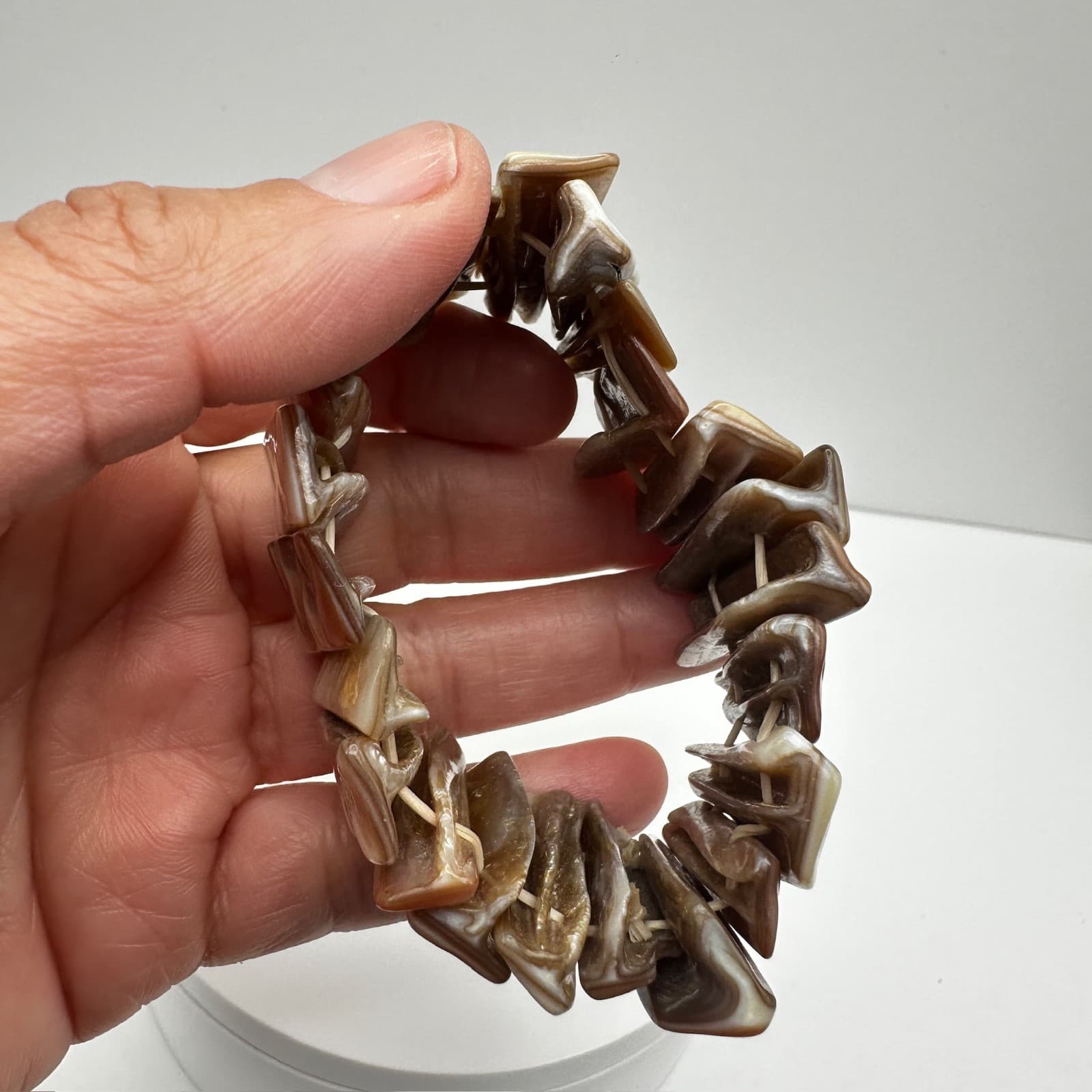 Vintage Y2K Mother of Pearl Shell Stretch Bracelet Iridescent Chunky Jewelry - Thumbnail 10